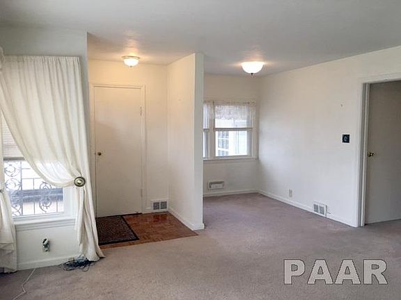 3rd image of 1428 W Marlene Ave