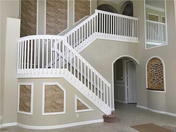 2nd image of 10121 Oak Meadow Ln #0