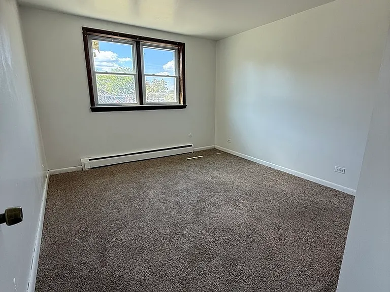 1627 Woodbine Dr #2 — Photo 3