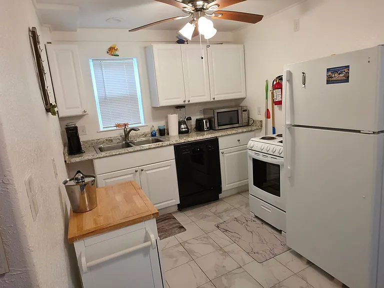 1915 Avenue O 1/2 — Photo 22