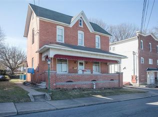 108 Chestnut St, Roseto, PA 18013