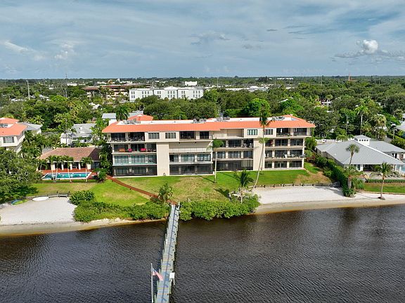 4th image of 624 SW SAINT LUCIE Crescent #308