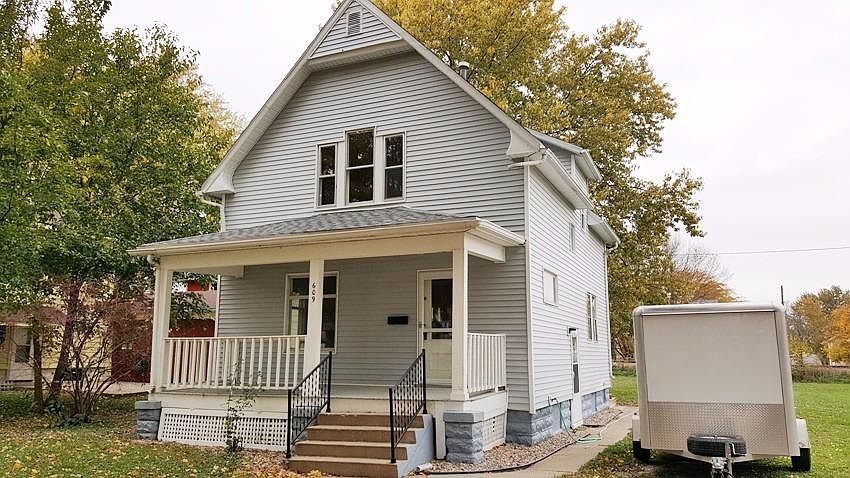 1st image of 609 W 5th St
