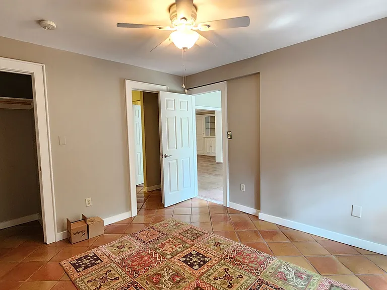2207 Fordham Dr — Photo 16