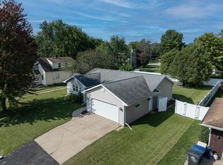 1366 Racine Rd, Menasha, WI 54952
