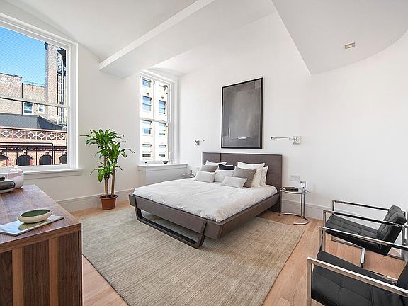 3rd image of 640 Broadway APT 9B