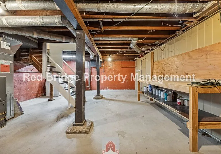 2619 NE Flanders St — Photo 31