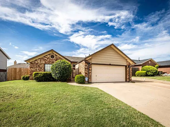 5014 NE Dearborn Ave, Lawton, OK 73507