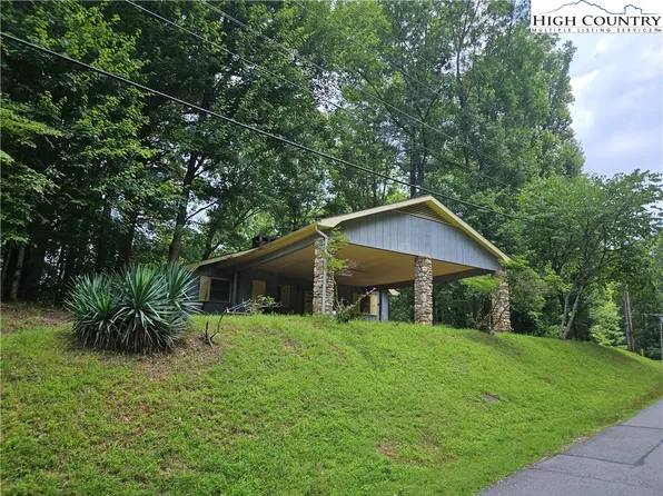1783 Powder Horn Mountain Road, Deep Gap, NC 28618
