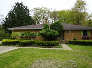 6616 Sprague Rd, Brecksville, OH 44141