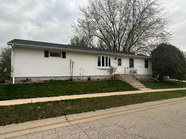 2119 46th St NW, Rochester, MN 55901