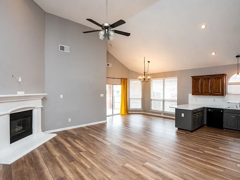 9125 Vineyard Ln — Photo 14
