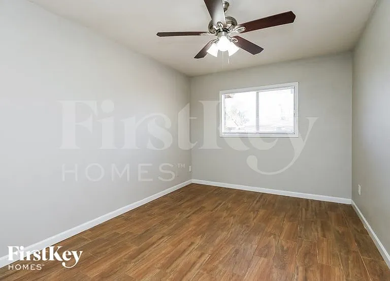 15035 N 28th Ave — Photo 11