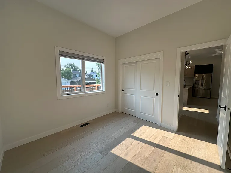 325 Lockwood St — Photo 12