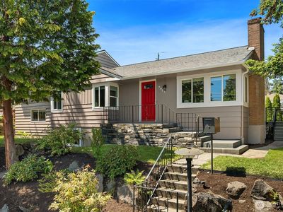 7901 12th Avenue SW, Seattle, WA, 98106