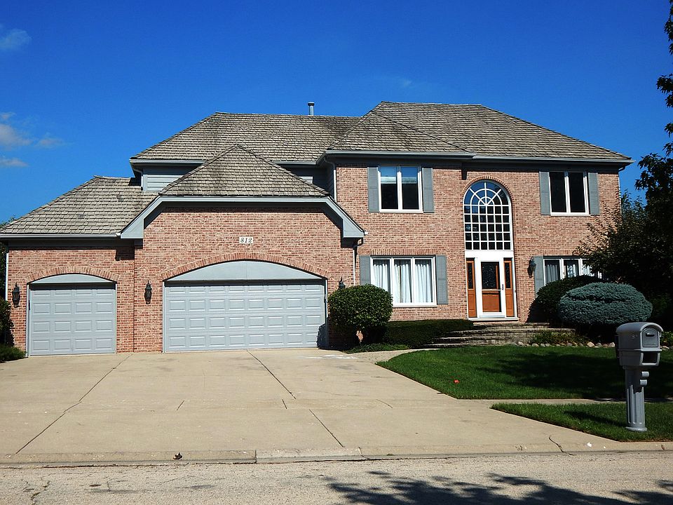 1st image of 812 Winfal Dr