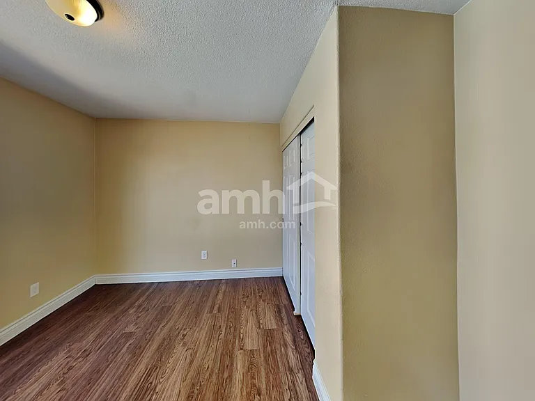 203 Mariposa Way — Photo 12
