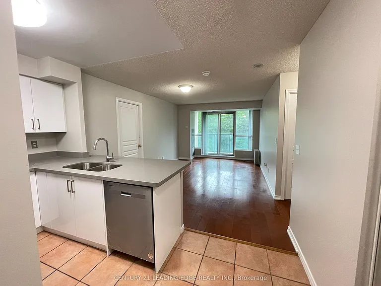 2585 Erin Centre Blvd #601 — Photo 7