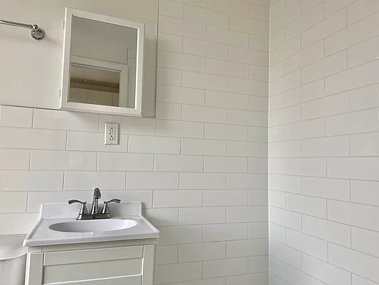 Rented by J Misrahi Realty Corp | media 8