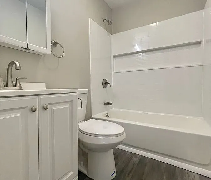 107 Ross St #E — Photo 11