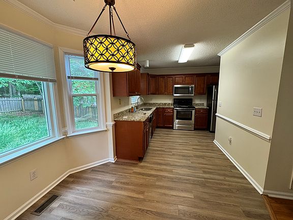 Breakfast area and kitchen