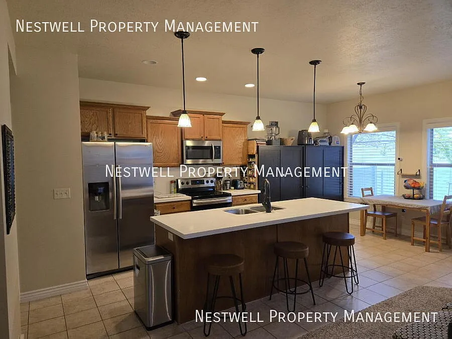 Building Photo - 7171 S 420 E