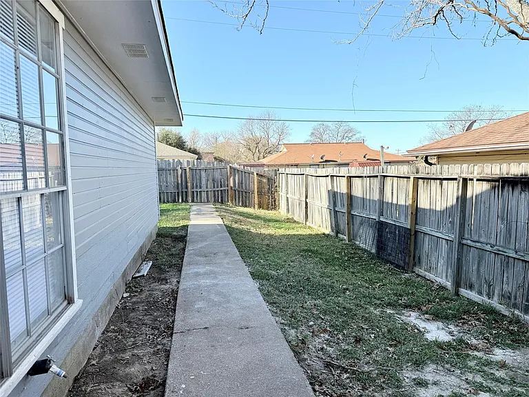 705 Ruth Ct #A — Photo 13