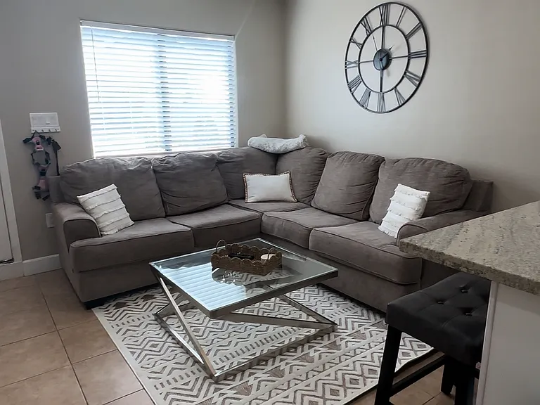 615 E Gurley St #D — Photo 4