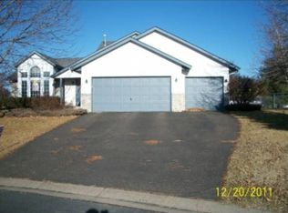 5008 Oxborough Gdns N, Brooklyn Park, MN 55443