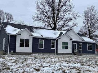 15545 E Fairfield Rd, Mount Vernon, IL 62864