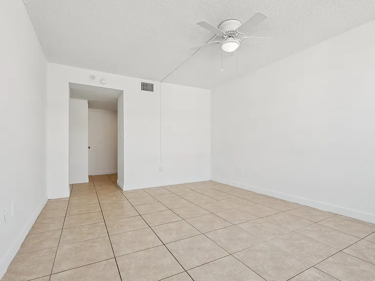 2 Bed 2 Bath Unit