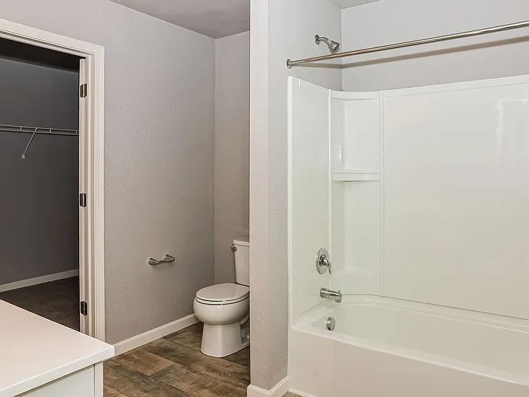 4004 Sumner Dr — Photo 13