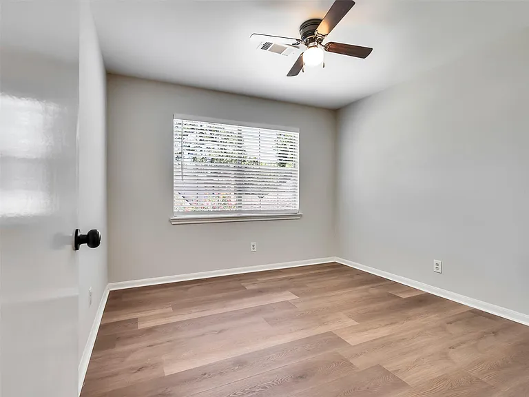 14134 Cleobrook Dr — Photo 24