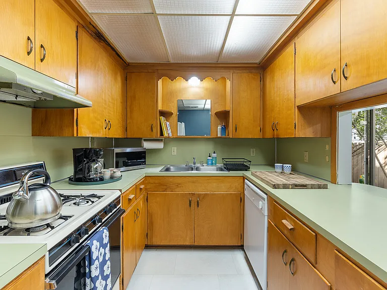 206 Park Ln #C — Photo 11