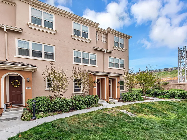 227 Siderno Ct #227 — Photo 31
