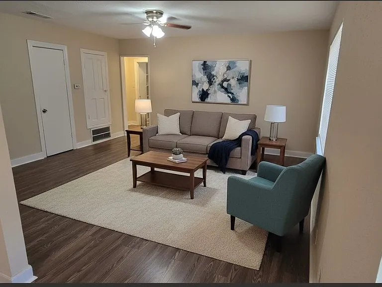 4211 Chartres St #6 — Photo 5