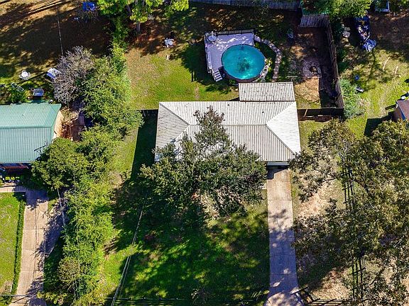 3rd image of 234 Dogwood St