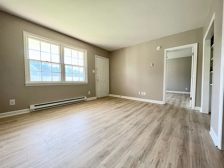Lakewood Apartments — Photo 10