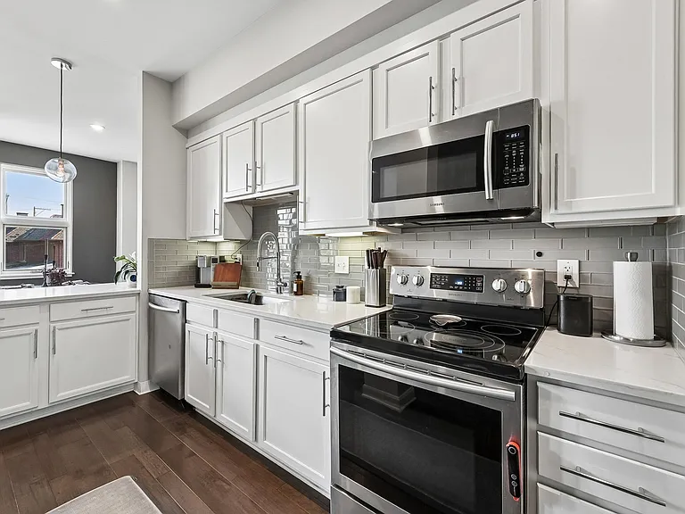 825 N 4th St #216 — Photo 9