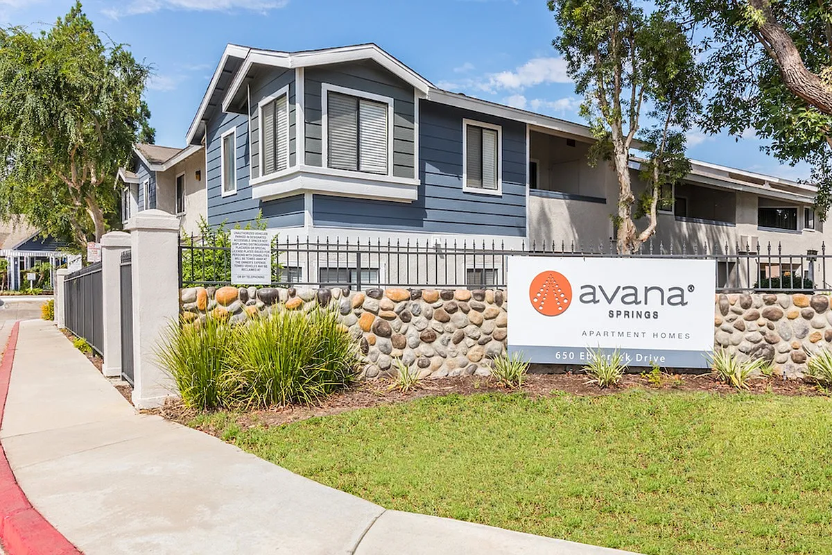 Avana Springs — Photo 1