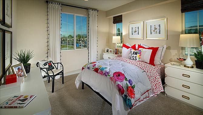 inviting 3rd bedroom