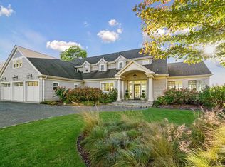 1105 Ferndale Rd W, Wayzata, MN 55391