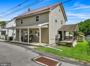 12 Stone Row St, Branchdale, PA 17923