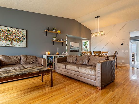 2nd image of 53 Deerbourne Dr