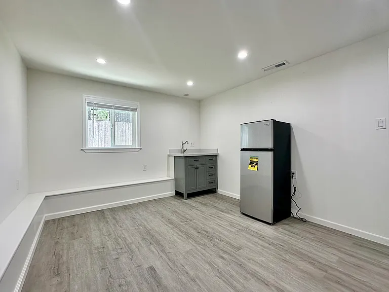 330 Higate Dr — Photo 24