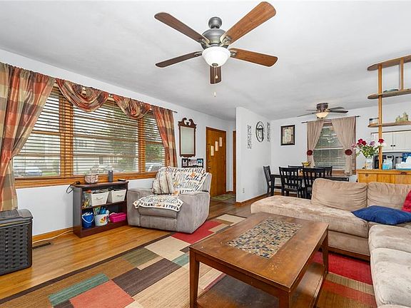4th image of 1135 Hawthorne Dr