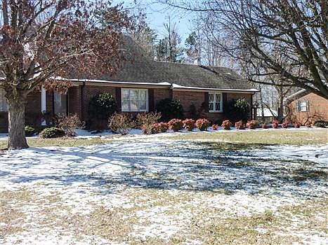 2nd image of 114 Quakerwood Dr