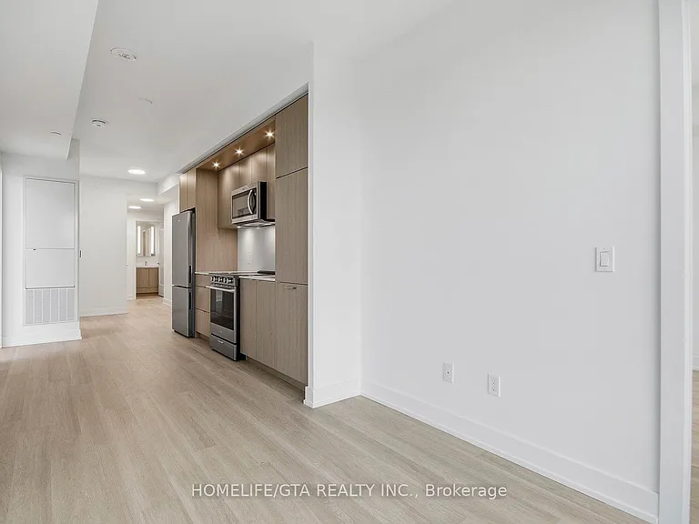60 Central Park Dr #2104 — Photo 19