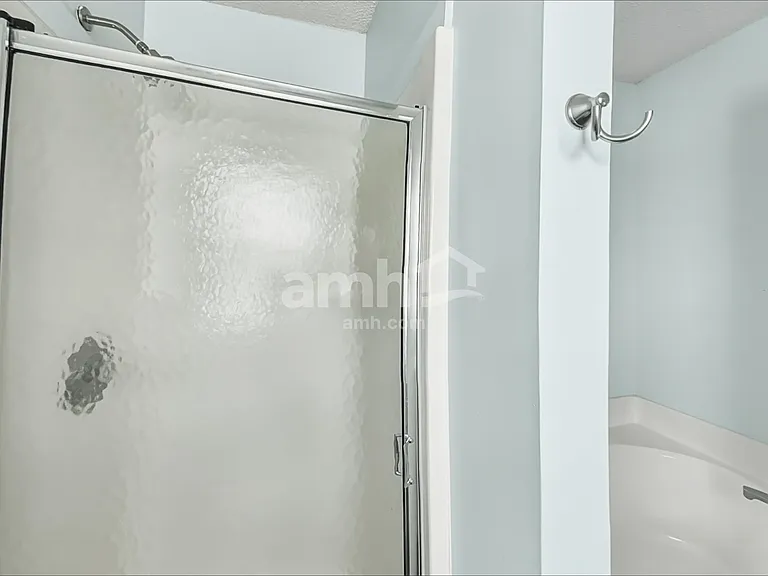 10921 Gardenia St — Photo 11