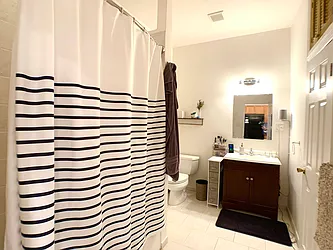 Rented by R New York